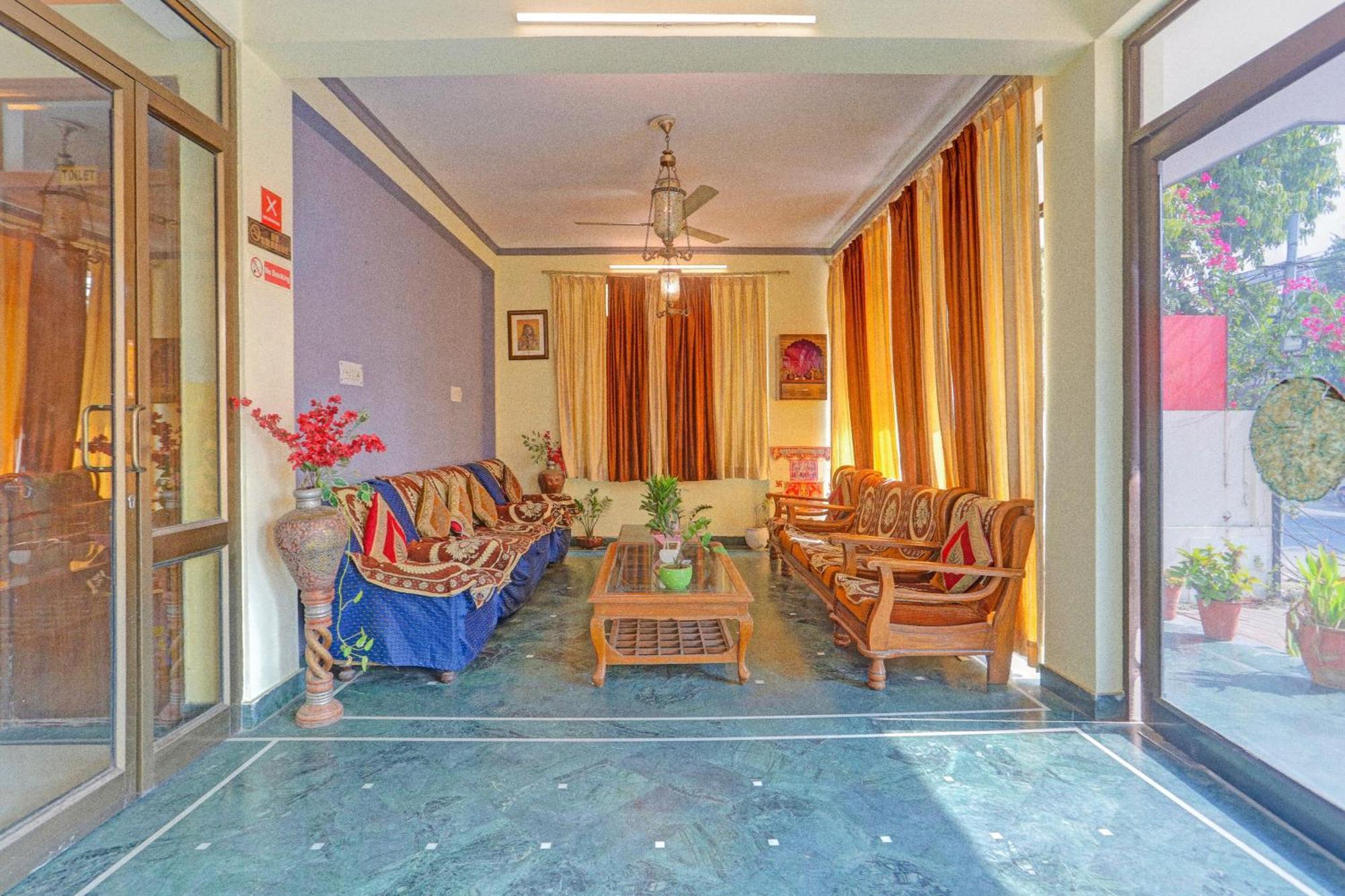 Super Collection O Bani Park Near Collectorate Circle Formerly Anuja Palace * Jaipur