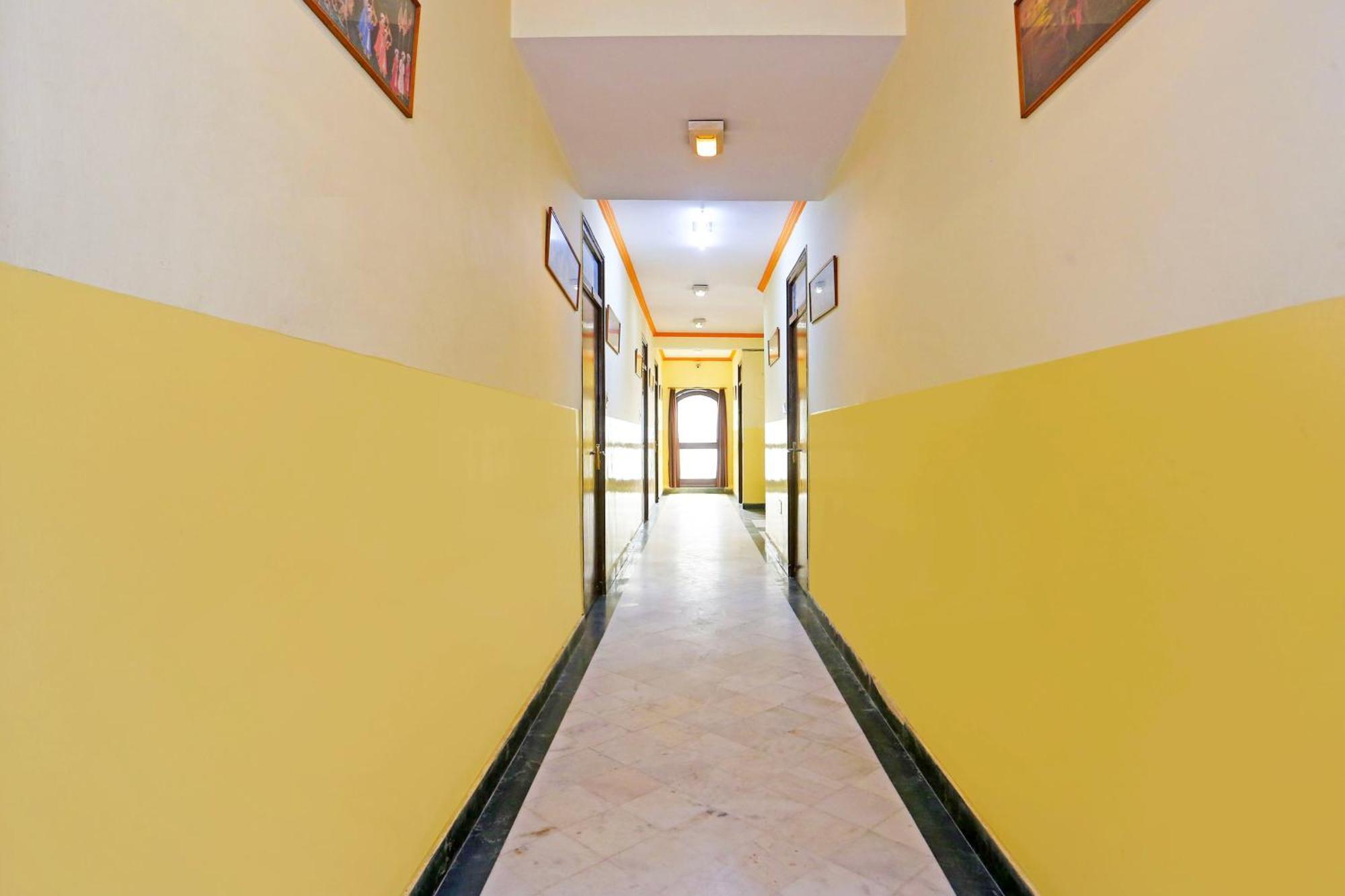 Super Collection O Bani Park Near Collectorate Circle Formerly Anuja Palace *